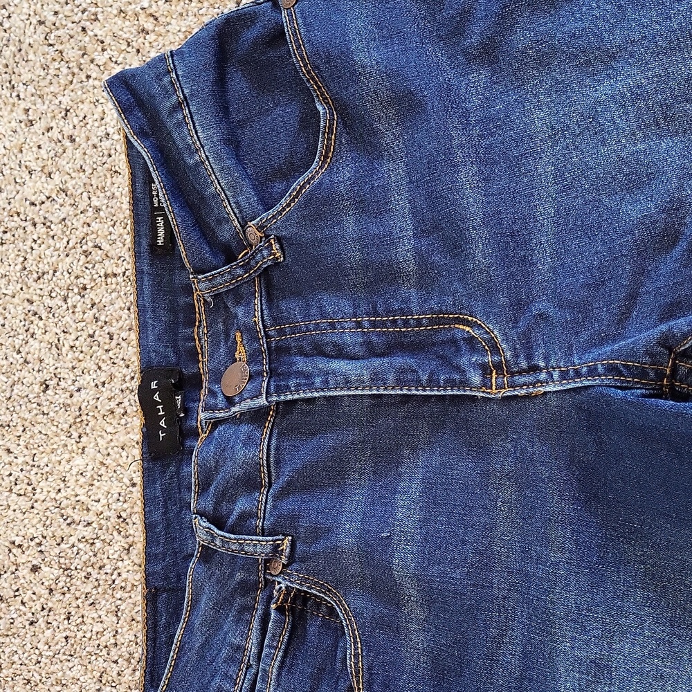 Tahari mid rise capris - Picture 7 of 8